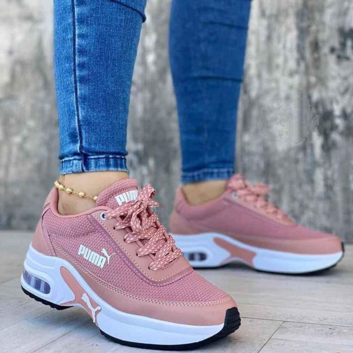 Zapatilla Pasos de Reina